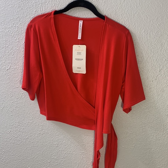 Fabletics, red short sleeve wrap top. - Picture 2 of 3